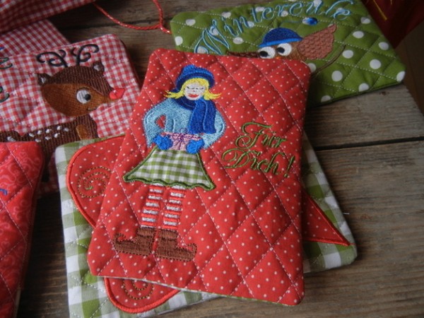Embroidery design for Weihnachts-Mug Rugs ITH