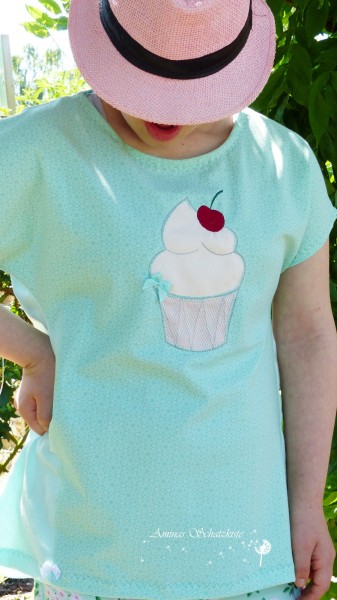 Embroidery design negative application "Cupcake" for 4 x 4 " hoop