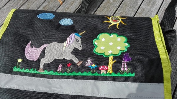 Einhornserie Stickdatei Taschenblatt 16x26 cm