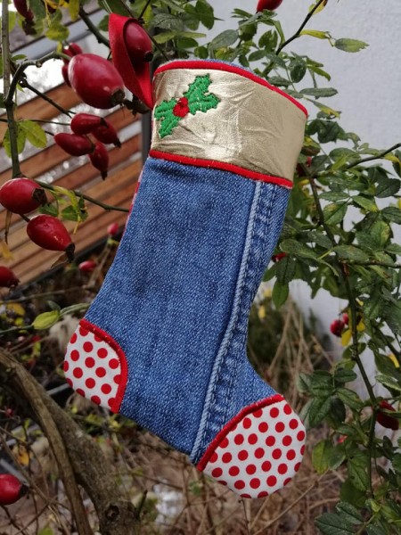 "Weihnachtssocken" ITH Stickdatei ab 13x18 cm