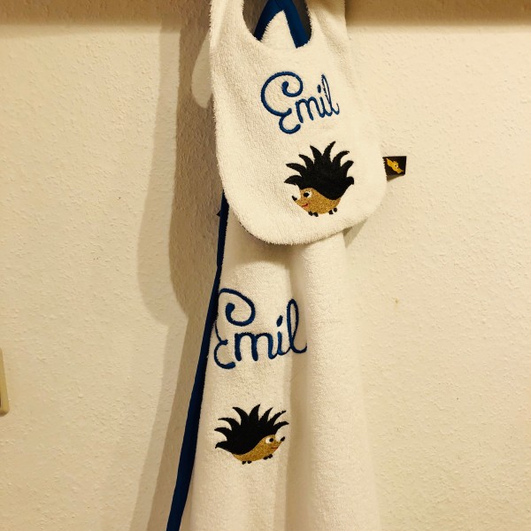 Free Embroidery design *Iggy, the hedgehog*