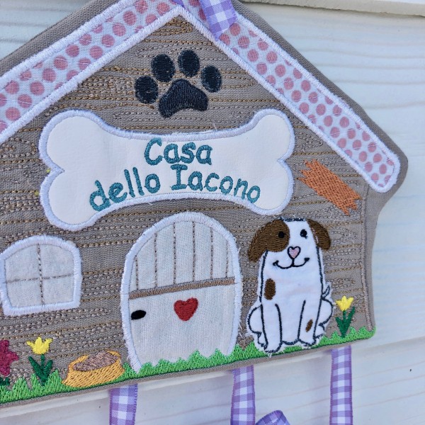 "Hundehüttenhaus" ITH Stickdatei 16x26 cm