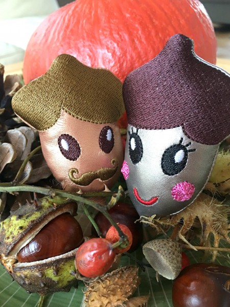 Freebie Stickdatei Eichel ITH 10x10 cm