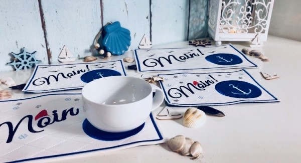Stickdatei "Moin"-Mug Rugs 16x26 cm mit Satinrand