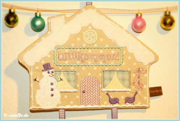 Stickdatei "Schneeflöckchen" Hausschild ITH 16x26cm Winterhaus